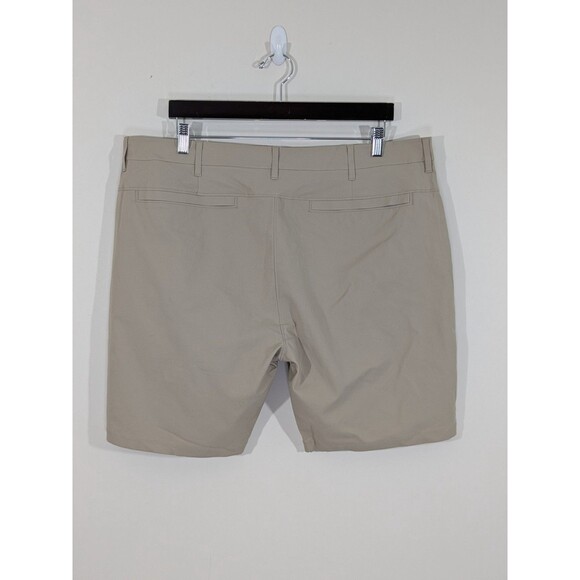 Public Rec Gamechanger Beige Shorts Men 40 Performance Golf Athletic Stretch - Picture 8 of 8